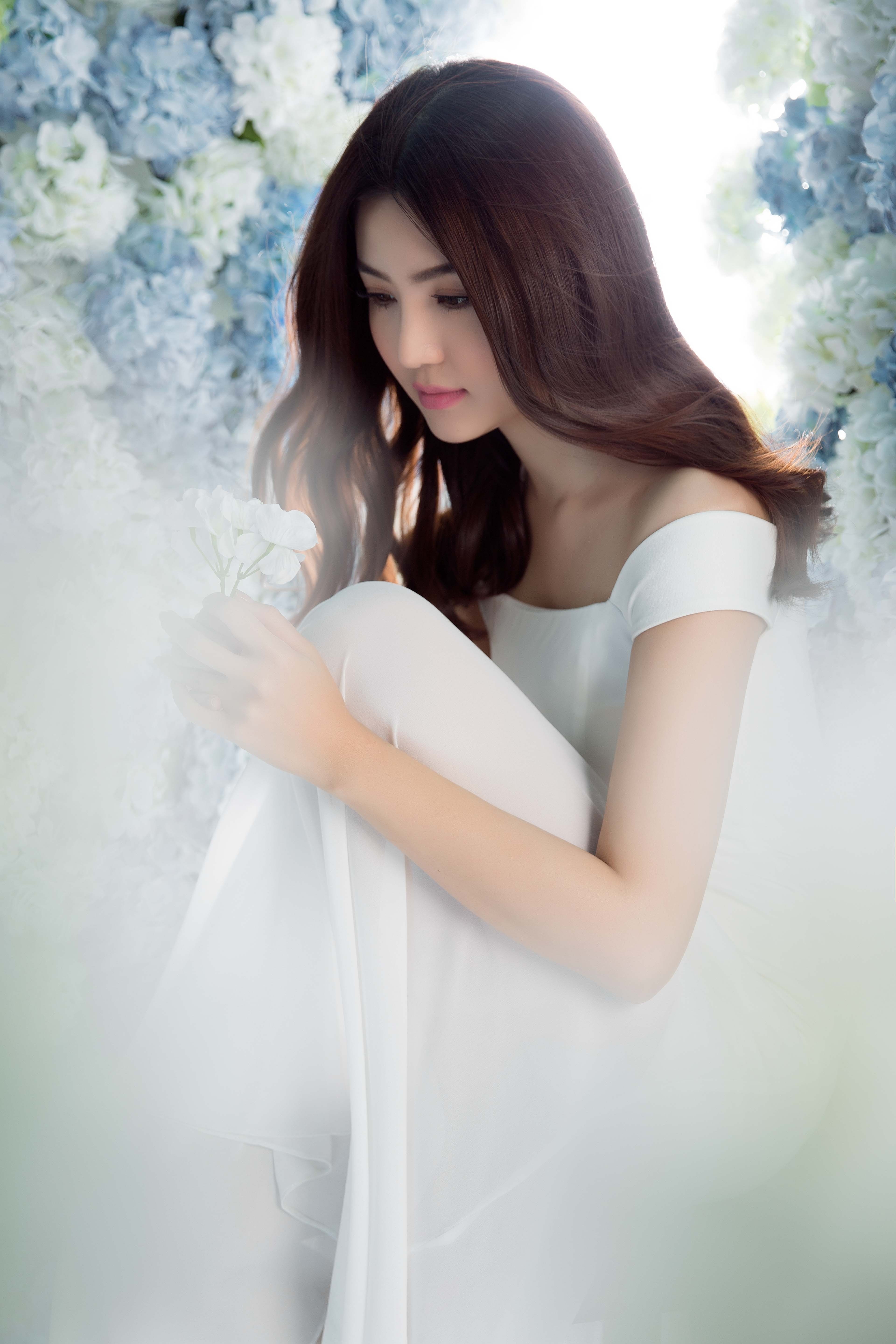 Giai dong Sieu mau 2015 dien dam trang anh 5