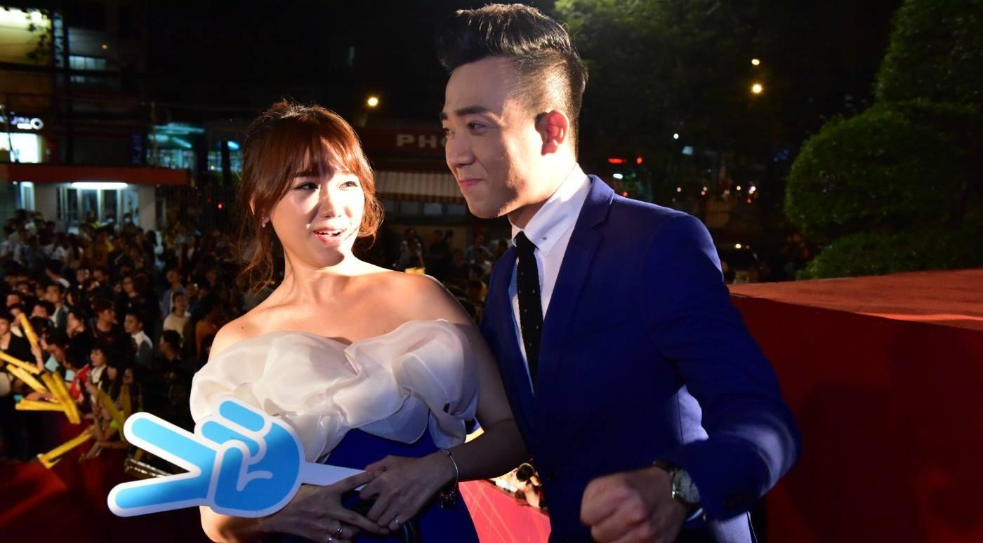 Hari Won va Tran Thanh tuoi tan tren tham do HTV Awards hinh anh