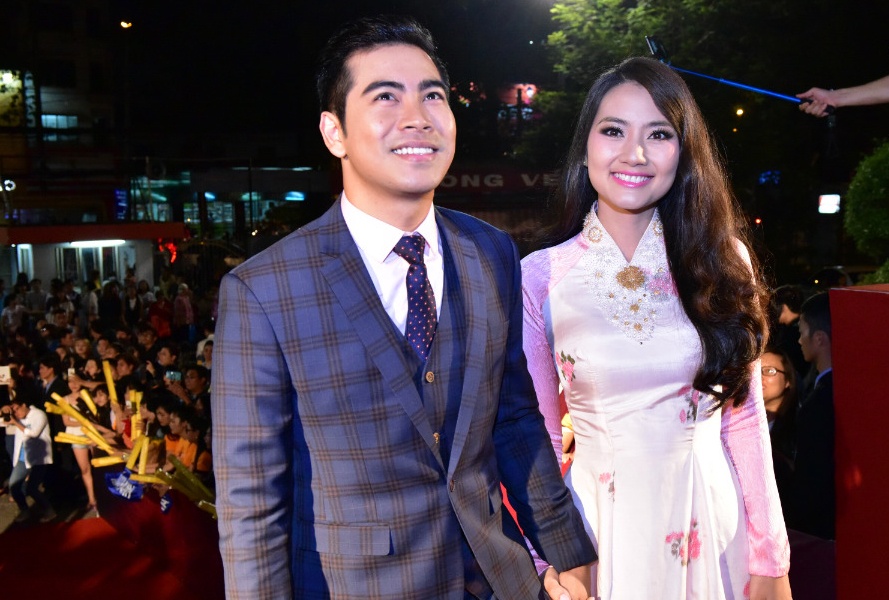 Diem My 9X goi cam tren tham do anh 2