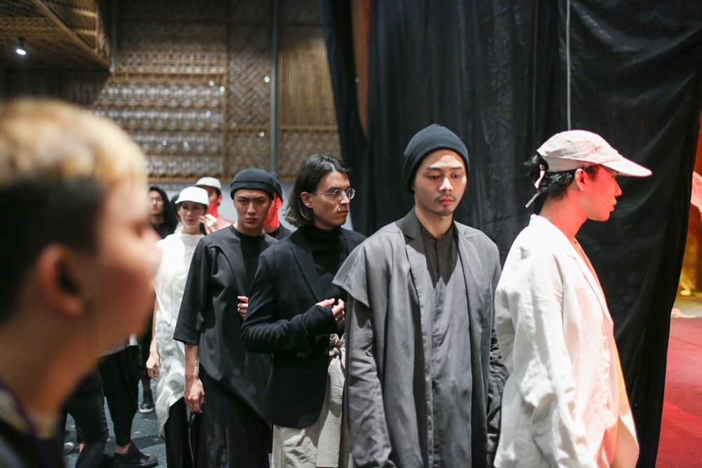 Thanh Hang mac sanh dieu tap catwalk anh 7