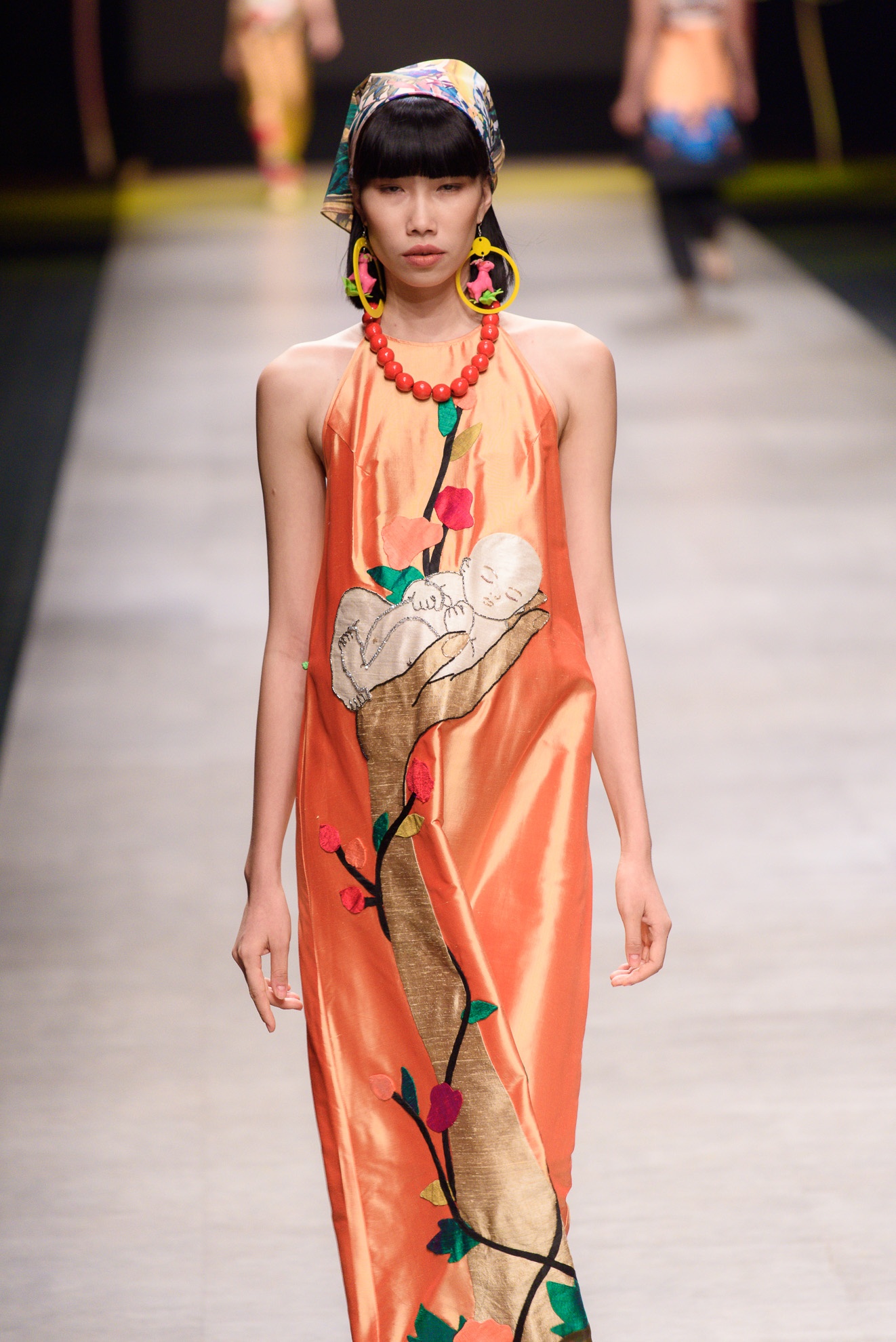 Phan Nhu Thao mang bau dien catwalk anh 11