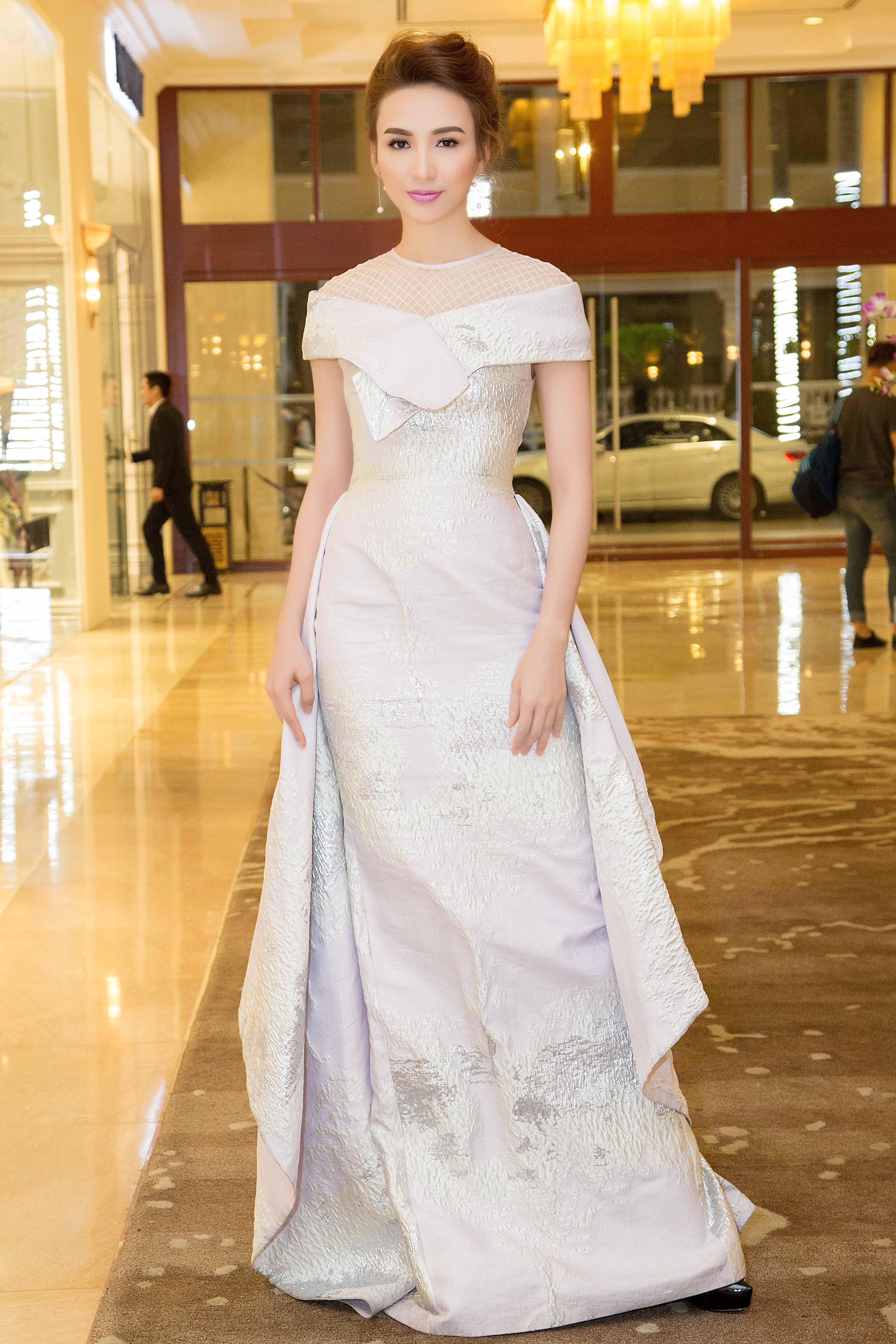 Sao Viet mac dep trong tuan anh 7