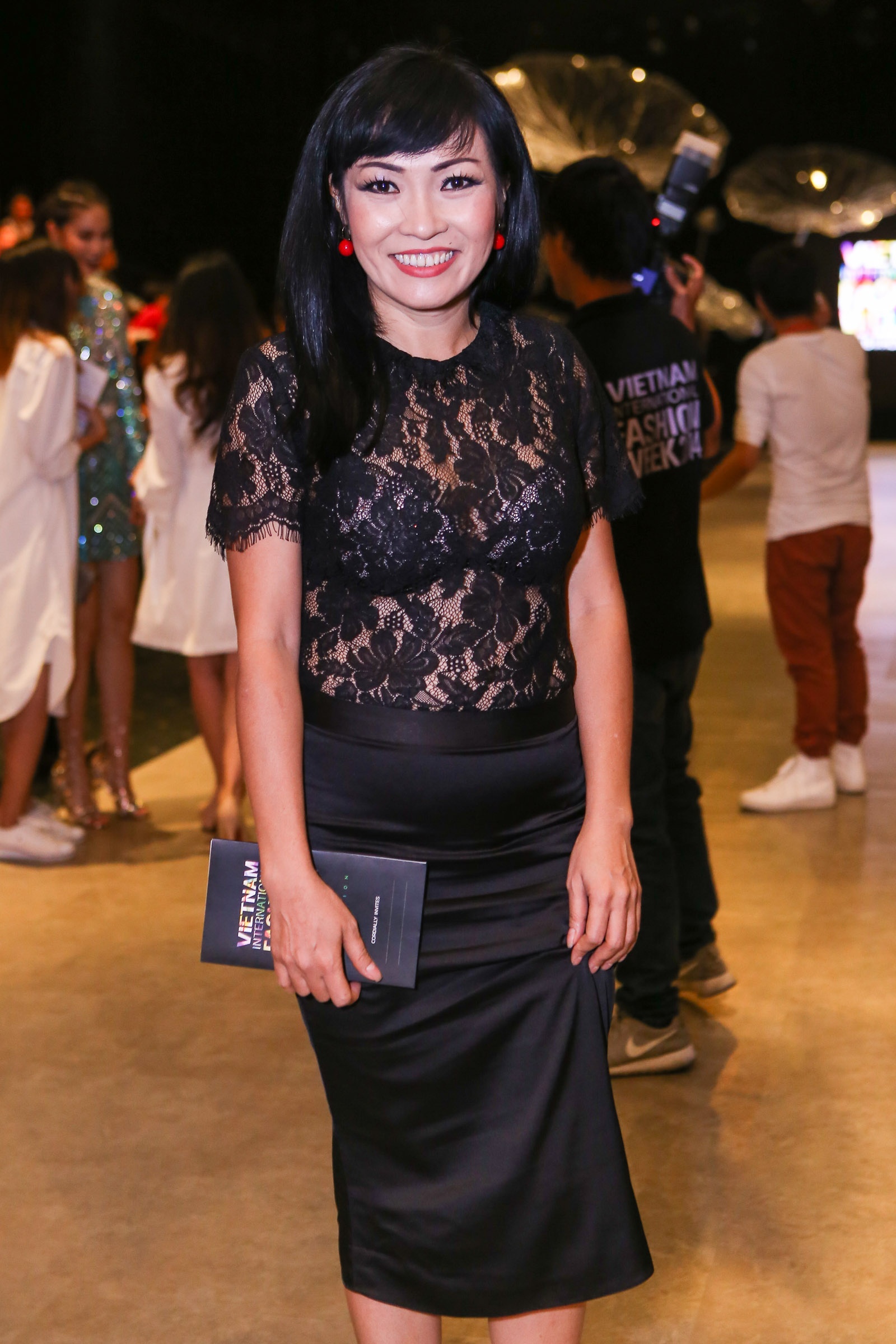 Pham Huong do sac Dang Thu Thao anh 17