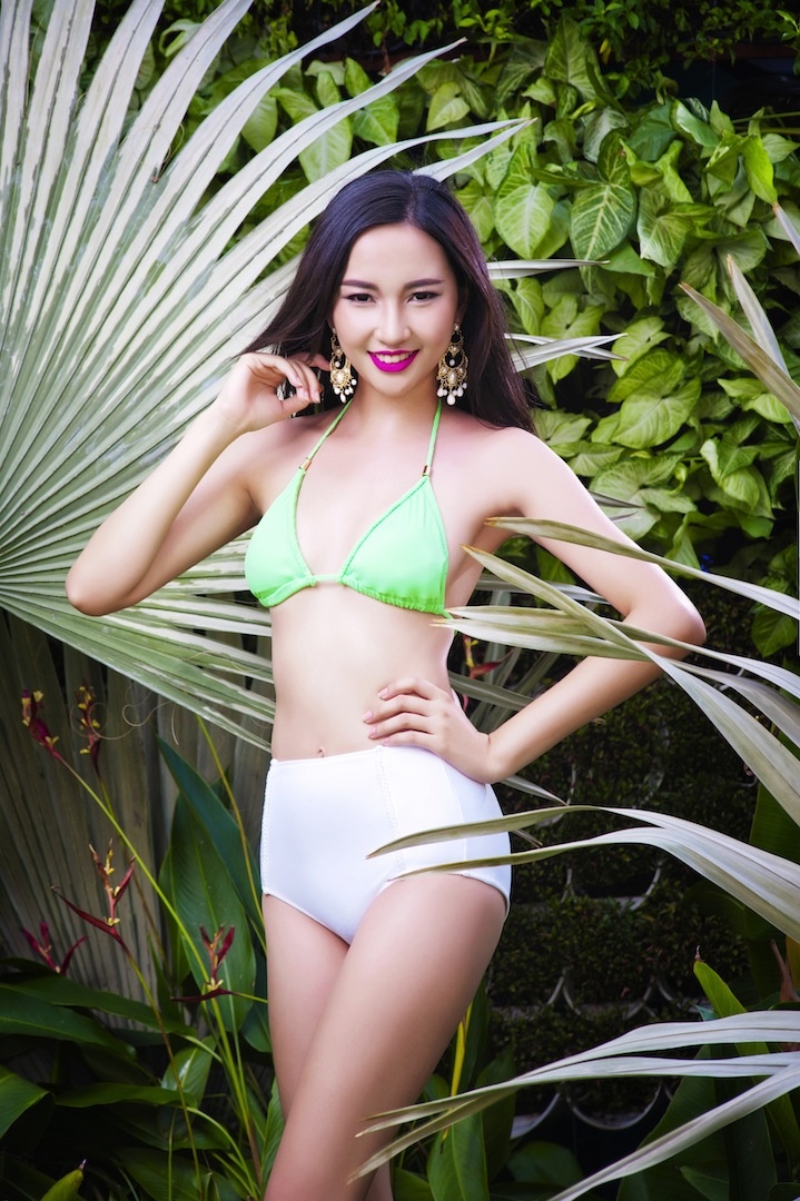 Hoa khoi Ao dai khoe dang voi bikini anh 11