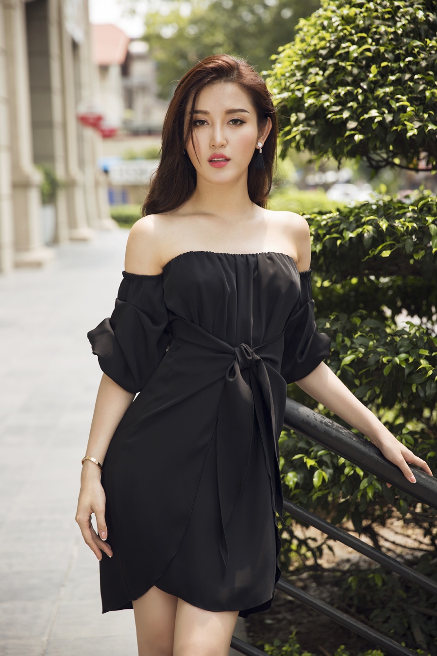 Thoi trang dao pho cua a hau Huyen My anh 7