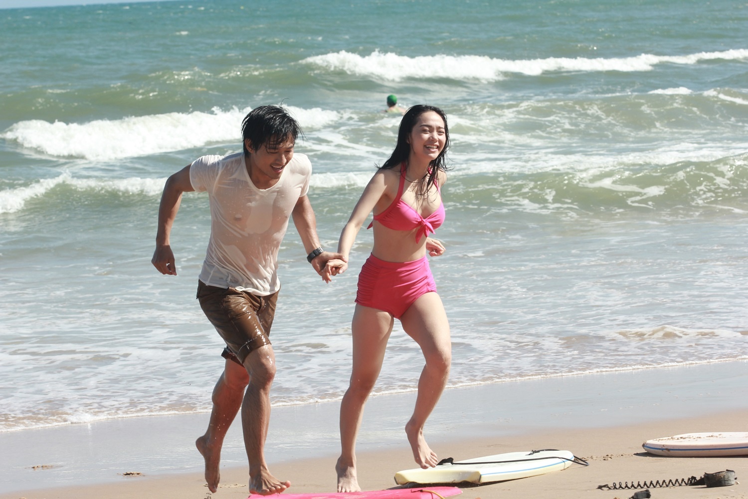 Minh Hang Quy Binh phim gia tinh that anh 1