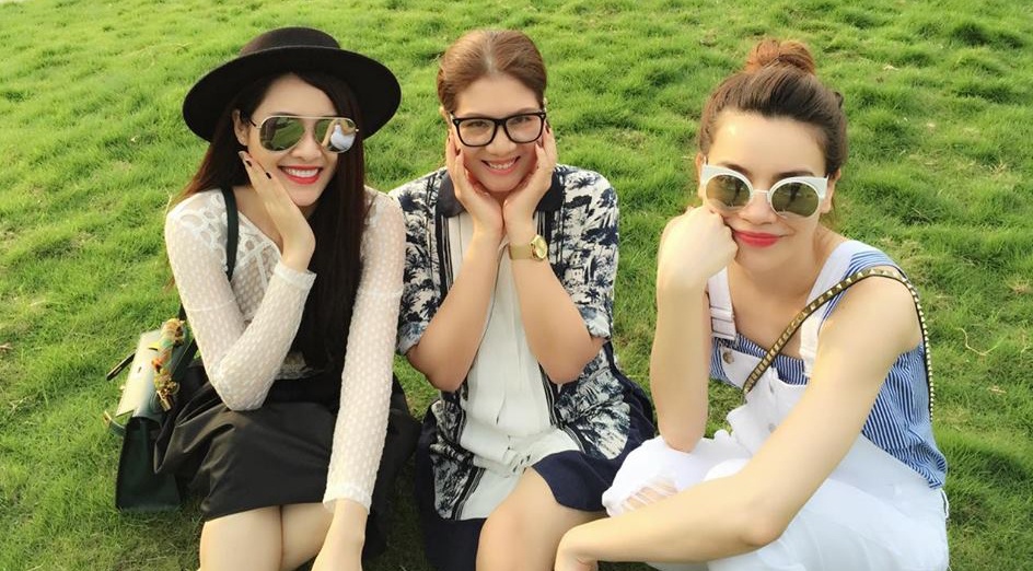 Ho Ngoc Ha dua be Subeo ra Ha Noi nghi le 30/4 hinh anh