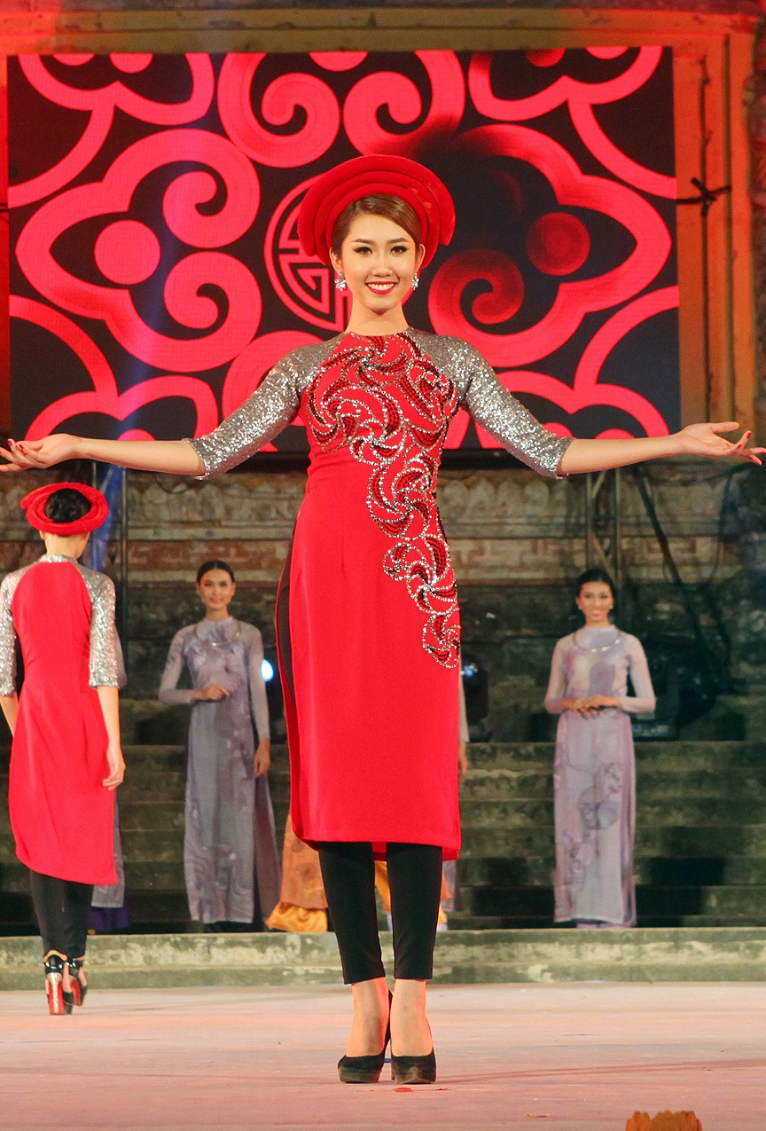 Lan Khue tham gia Festival Hue anh 5