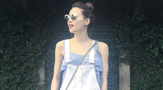 Sao Viet mac dep xuong pho dip le hinh anh