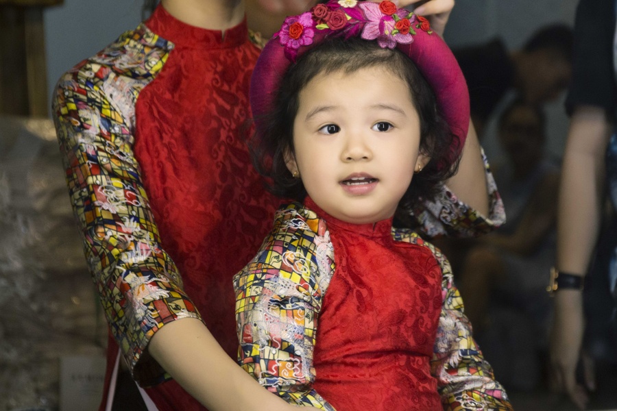 Jennifer Pham va con gai anh 4