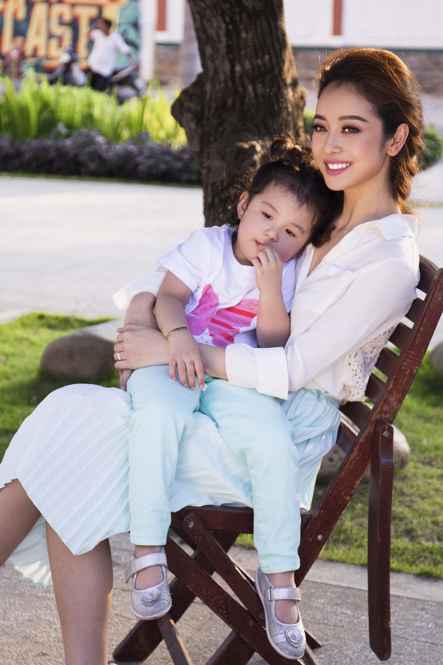 Jennifer Pham va con gai anh 7