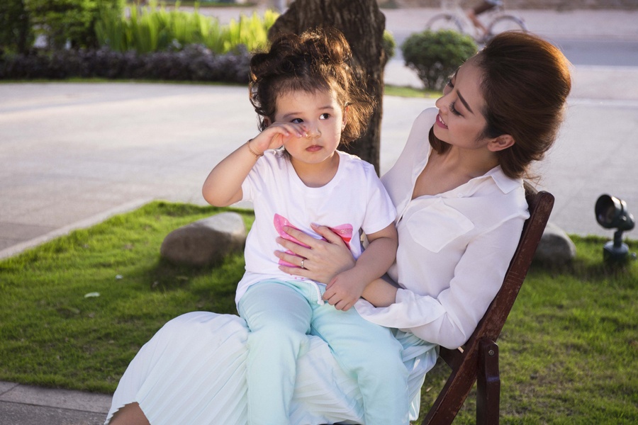 Jennifer Pham va con gai anh 8