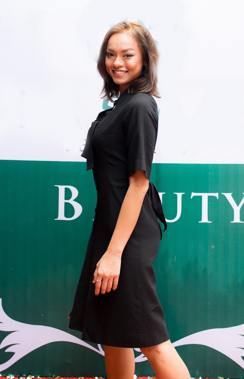 Quynh Mai thi chui anh 2