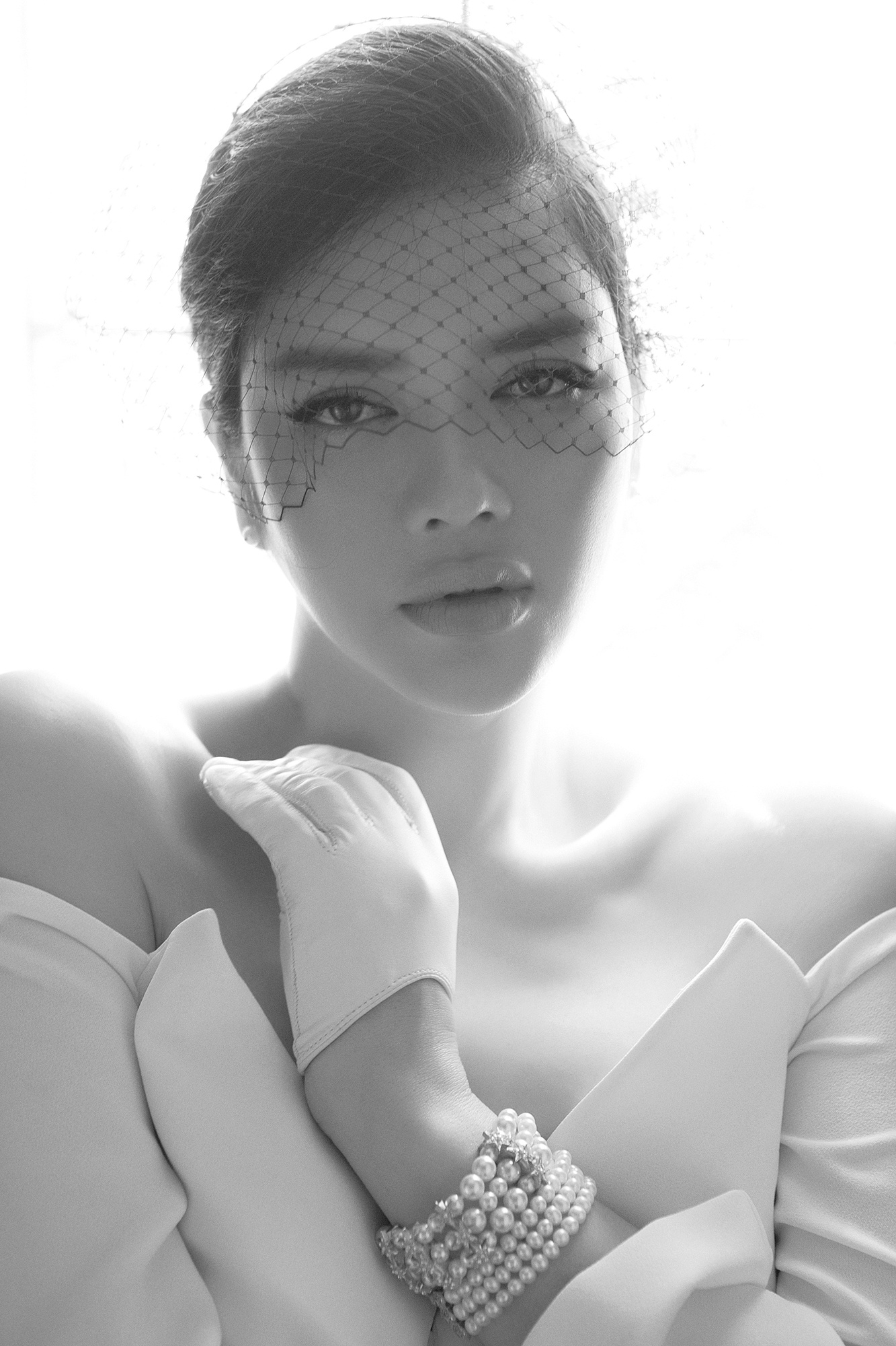Lý Nhã Kỳ chụp hình trong lâu đài ảnh 1 Ly Nha Ky chup hinh trong lau dai anh 1