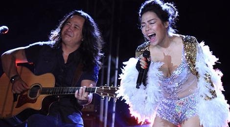 Ha Linh, Truong Ngoc Anh vao nhom sao mac xau hinh anh