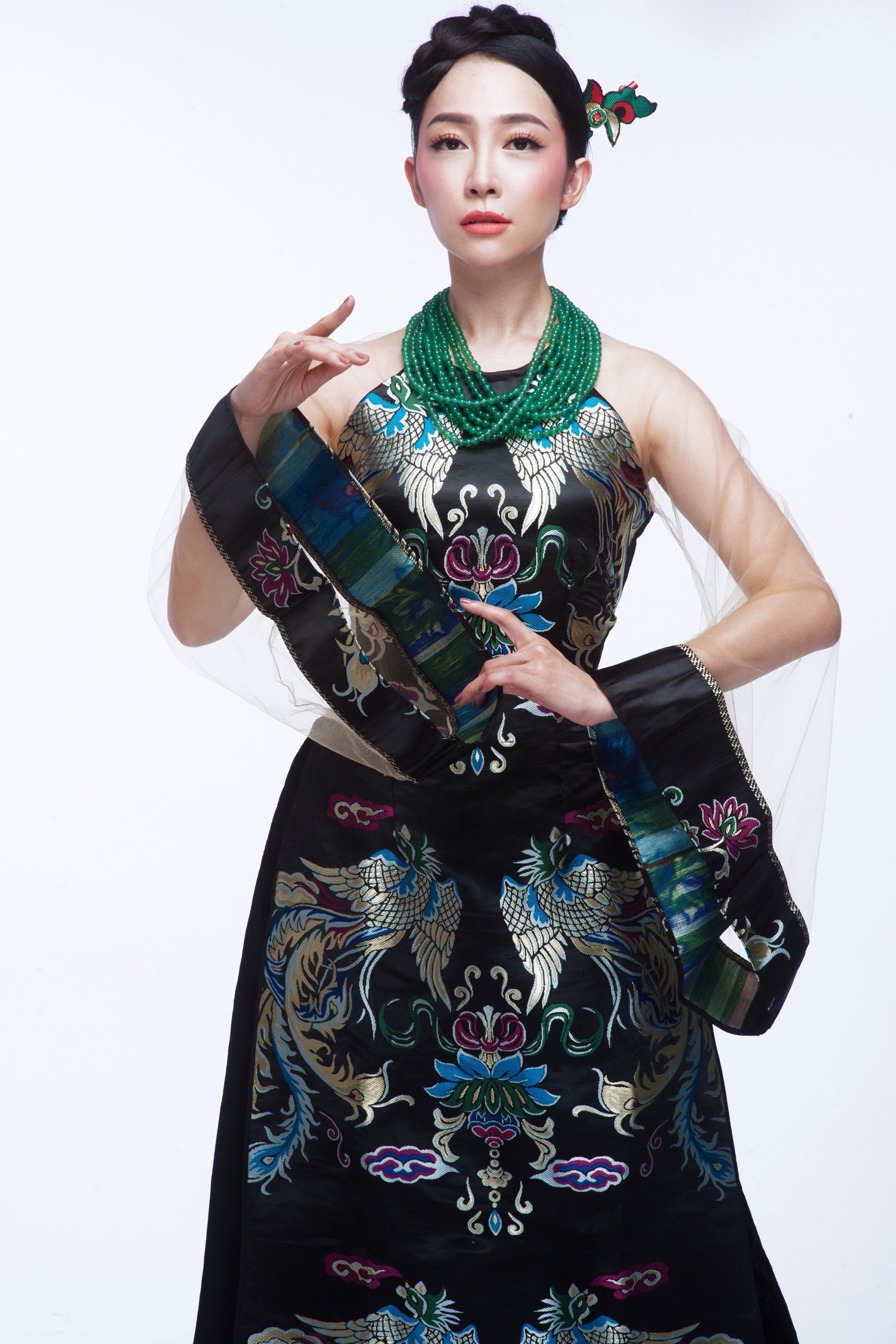 Linh Nga dien gam co dien anh 1