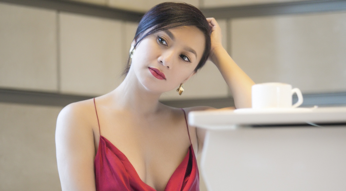 Y Phung: ‘Chua gap lai Ly Hung vi ngai ban gai anh ghen’ hinh anh