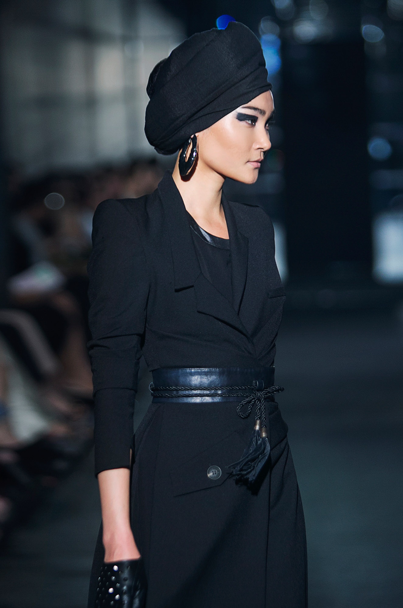 Kha My Van cawalk an tuong anh 5