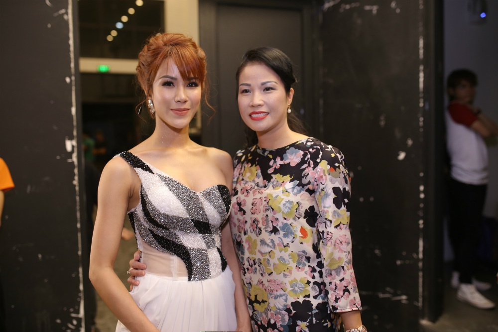 Tran Thanh o hau truong anh 7