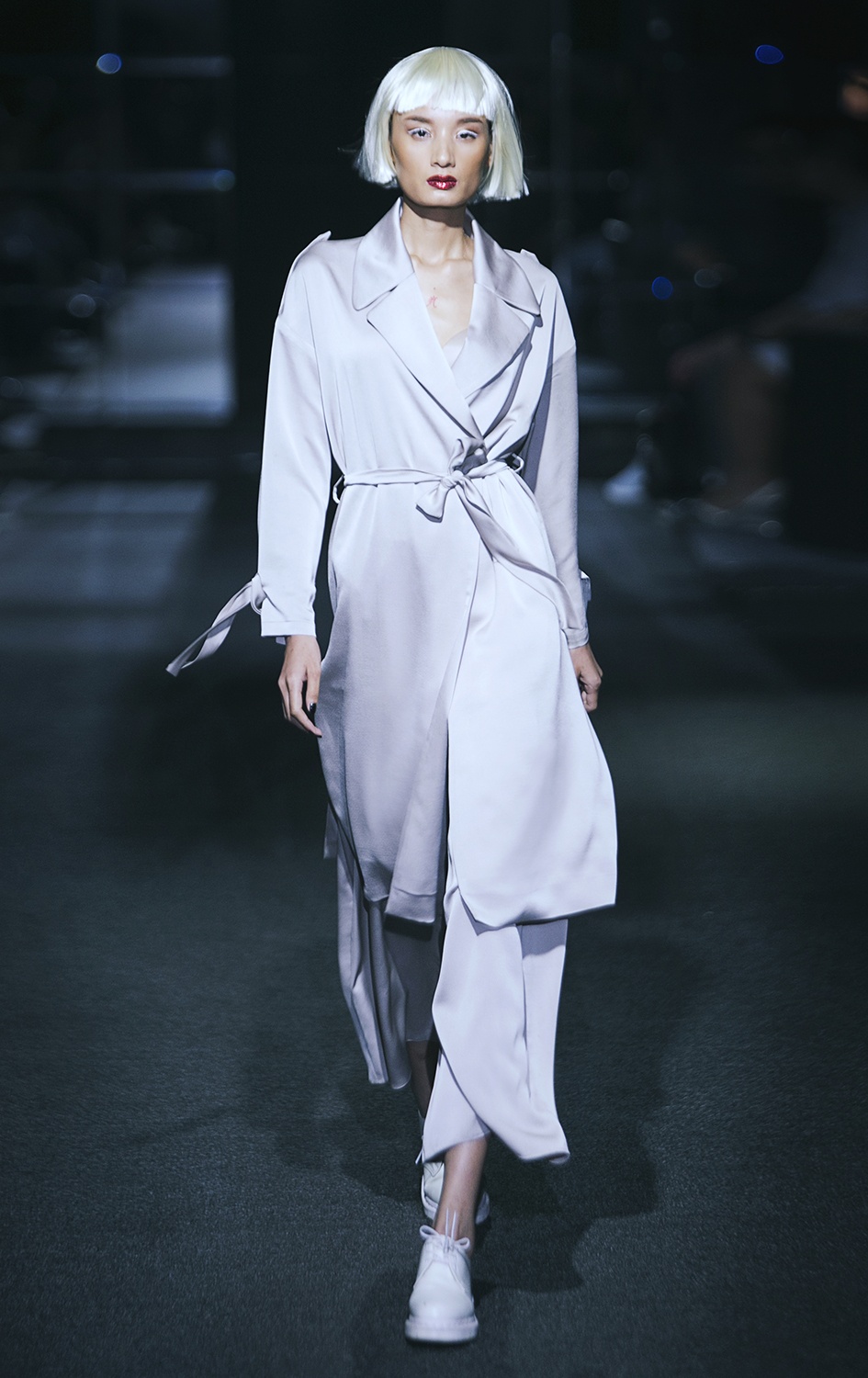 Bo suu tap cua Le Ha anh 10