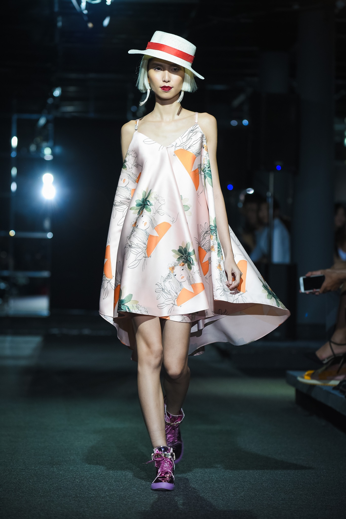 Bo suu tap cua Le Ha anh 3