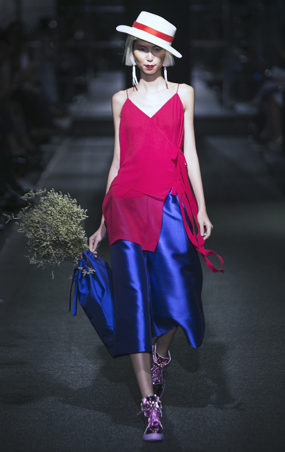 Bo suu tap cua Le Ha anh 8