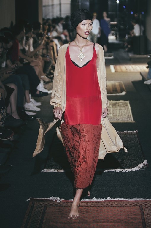 Dan mau an tuong trong show cua Li Lam anh 3