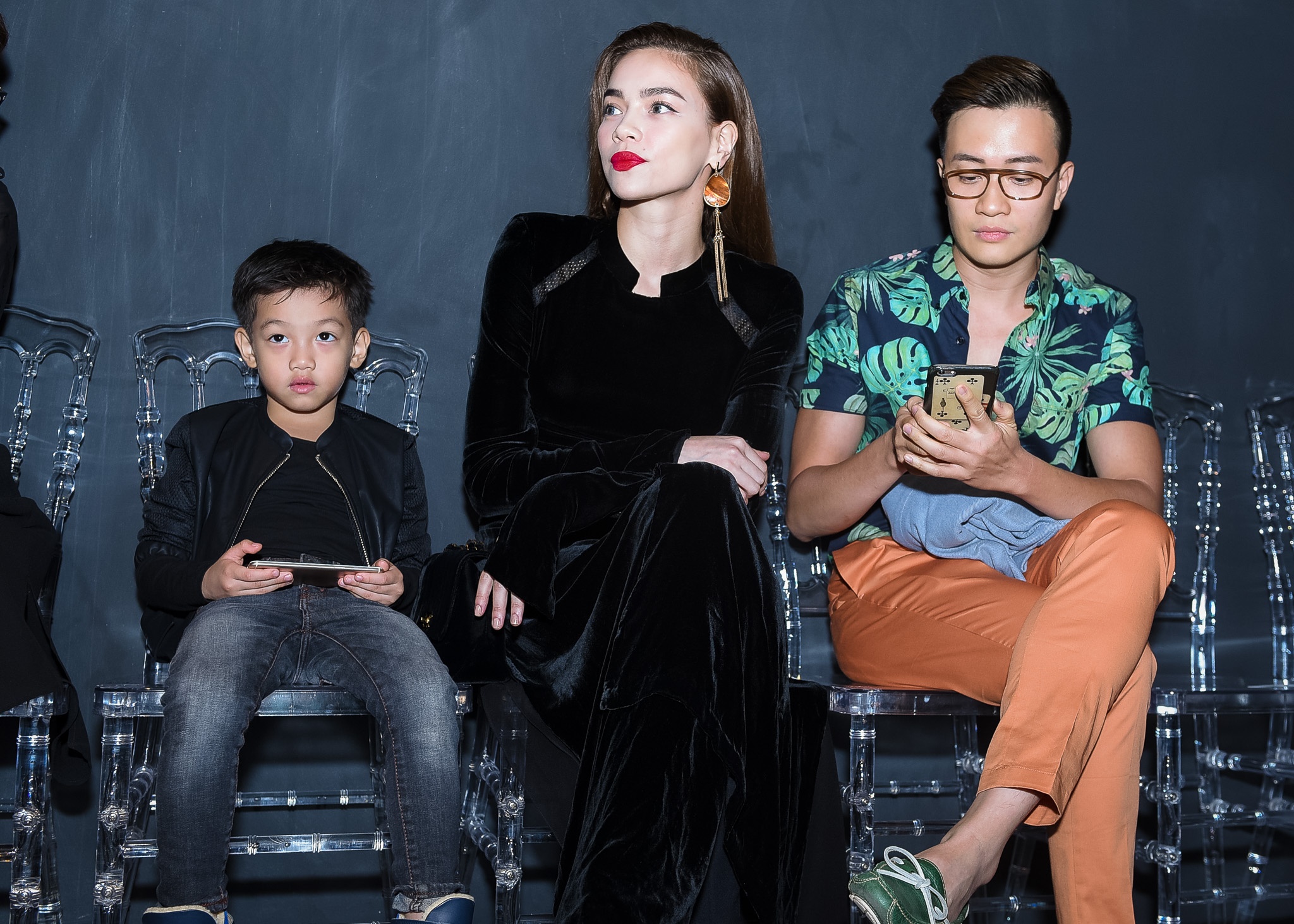 Ho Ngoc Ha dua Subeo di xem thoi trang anh 5