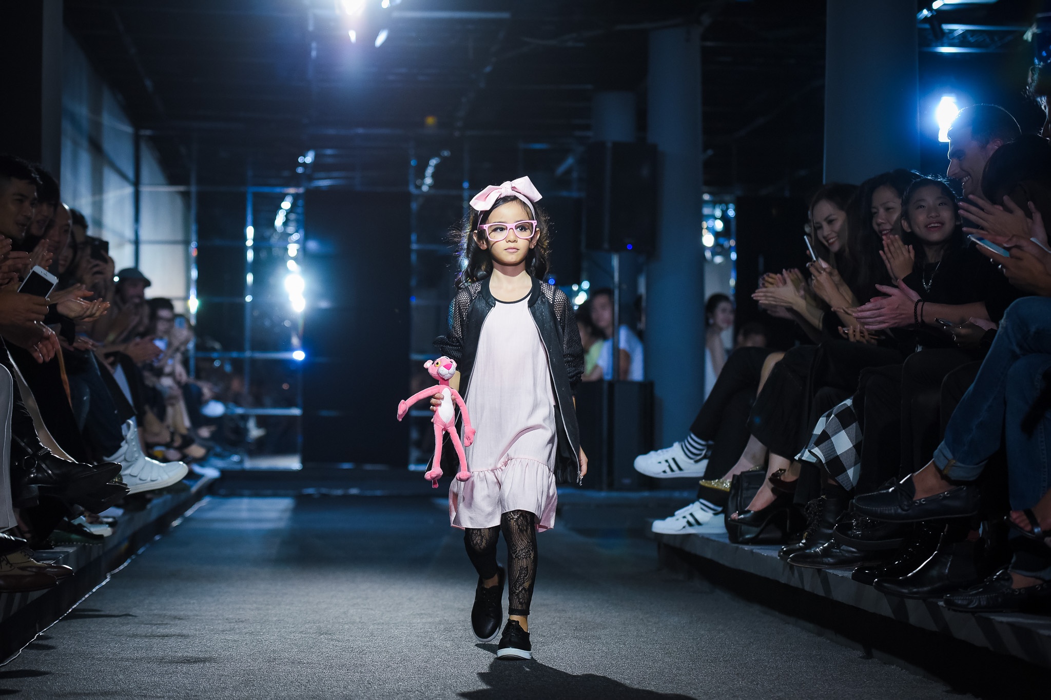 Con trai Ha Kieu Anh dien thoi trang anh 12