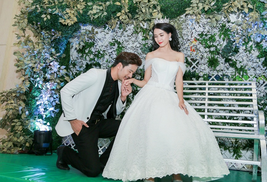 Doan Thanh Tai tinh tu ben Phan Thi Mo anh 3