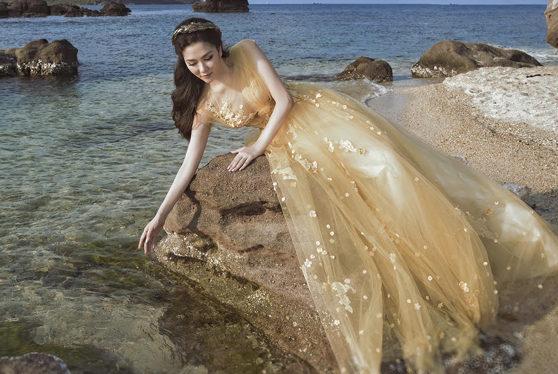 Nguyen Thi Huyen trong thiet ke cua Hoang Hai anh 4