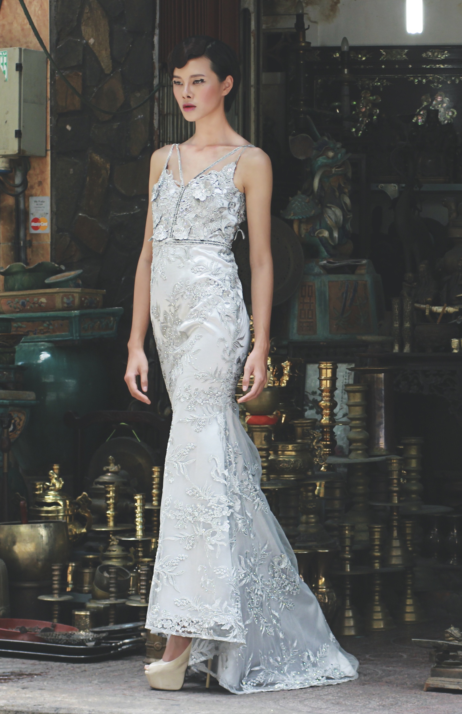 Ha Do goi y trang phuc du tiec mua he anh 3