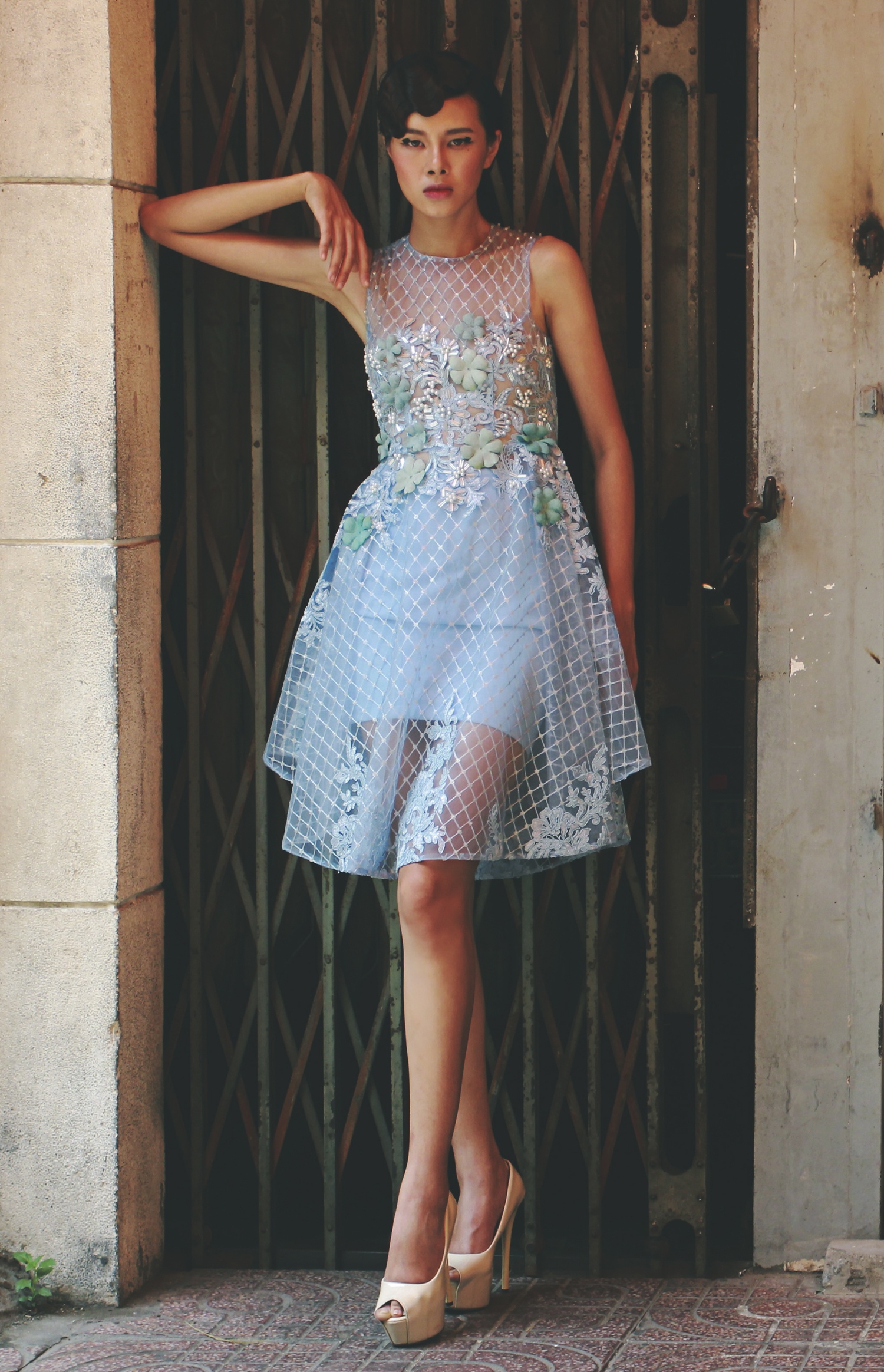 Ha Do goi y trang phuc du tiec mua he anh 4