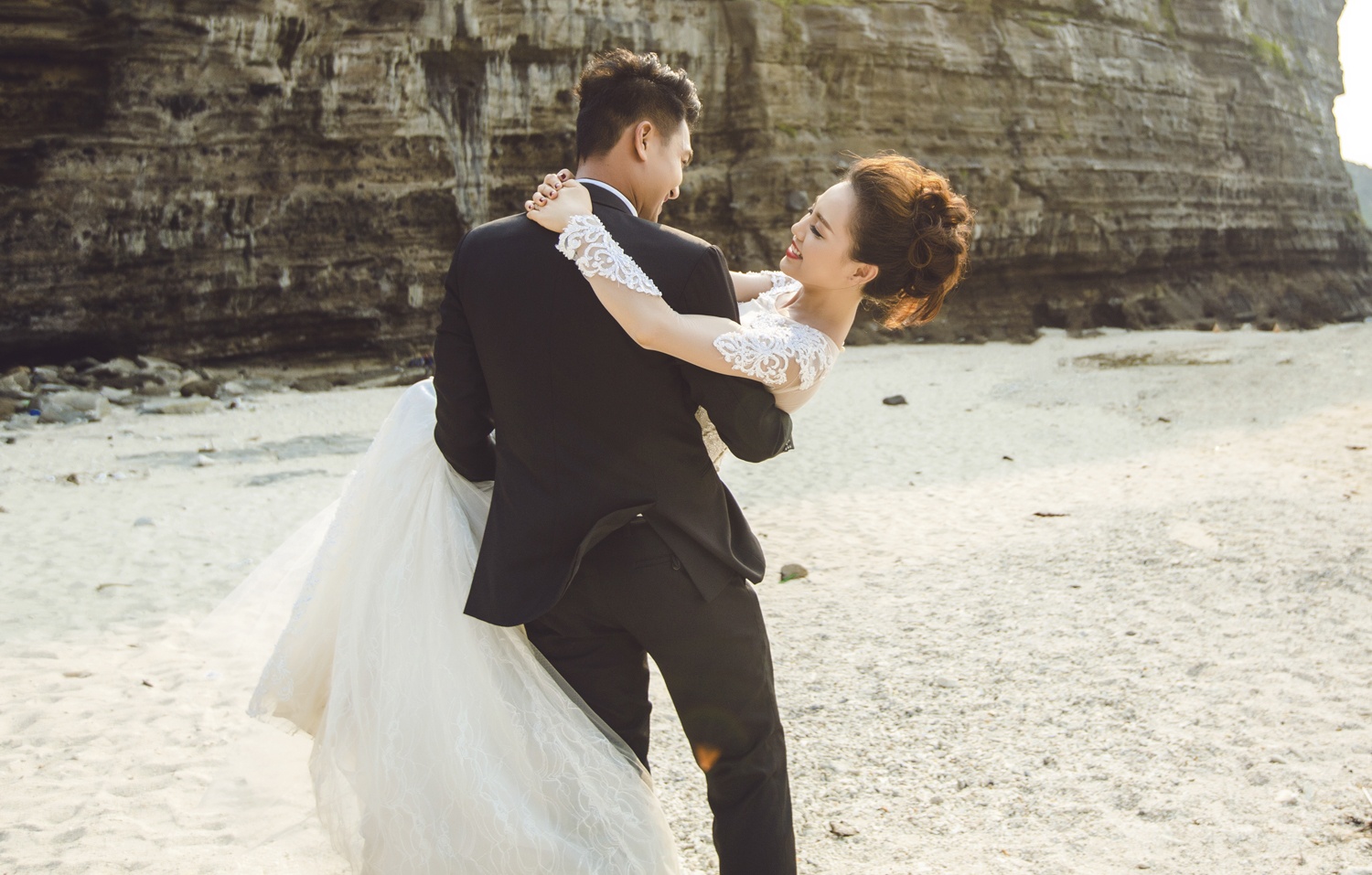 Anh cuoi cua Linh Phi Quang Tuan anh 6