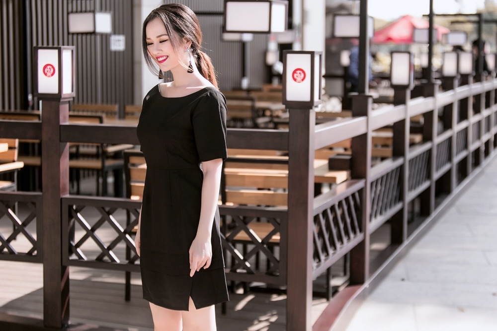 Street style cua Vo Ha Tram anh 6