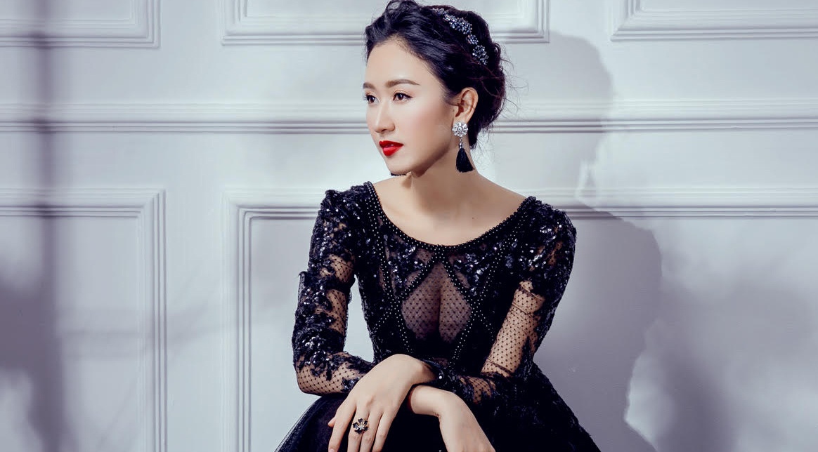 A hau Dai duong gioi thieu vay da hoi xuyen thau hinh anh