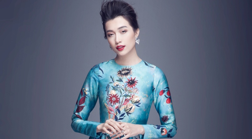 Le Hang goi y 5 set do co dien du tiec mua he hinh anh