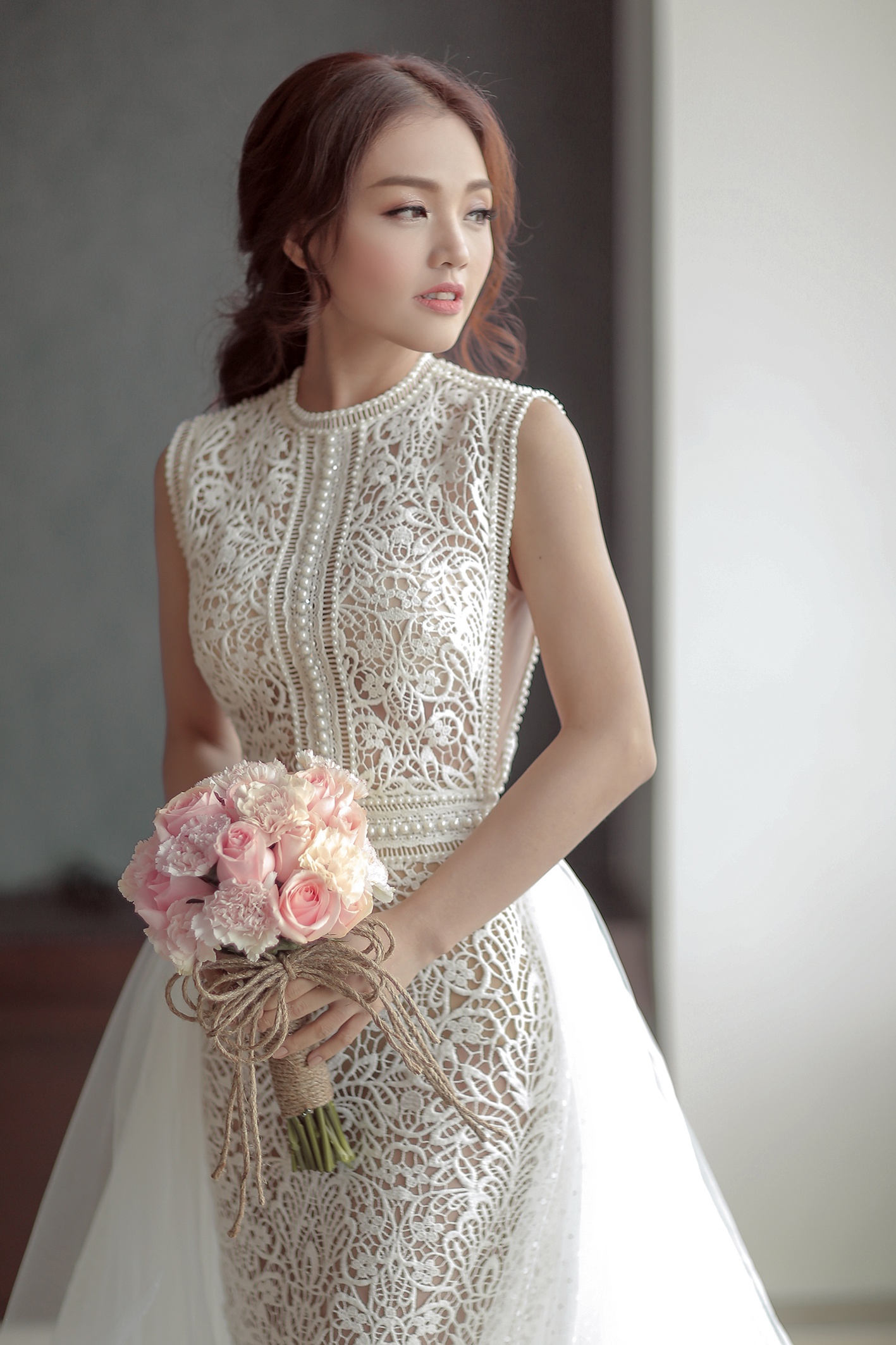 Hai vay cuoi tinh te cua Linh Phi anh 4