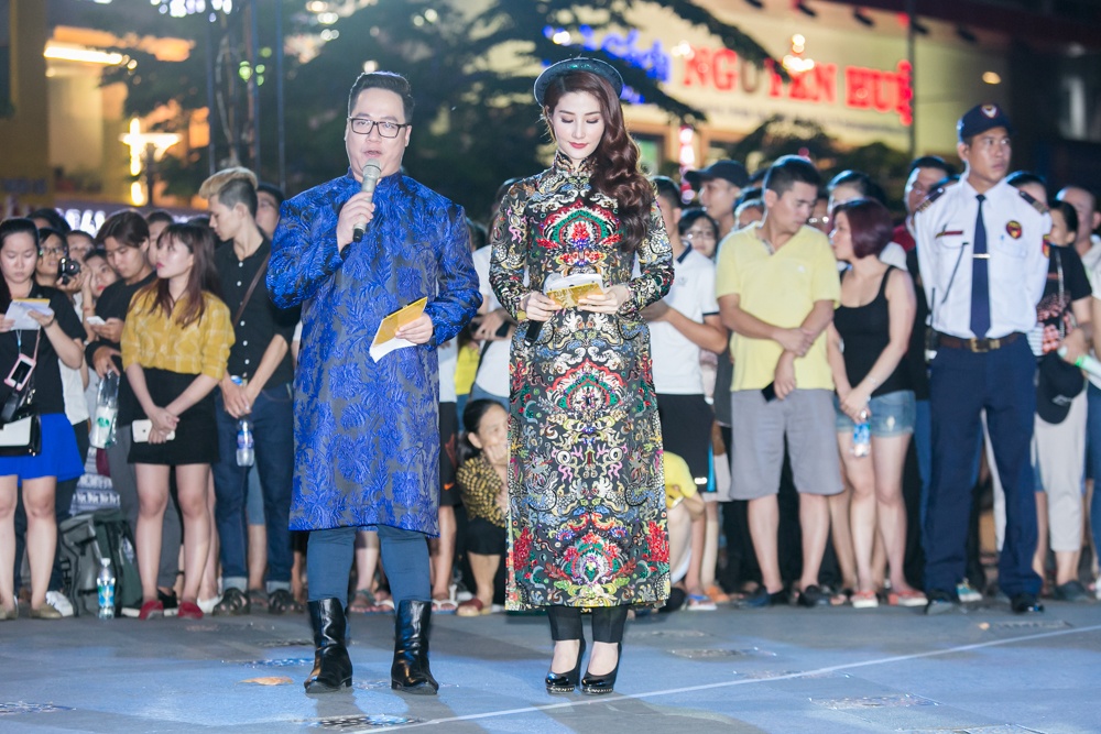 Dan mau Viet di xich lo dien thoi trang anh 13