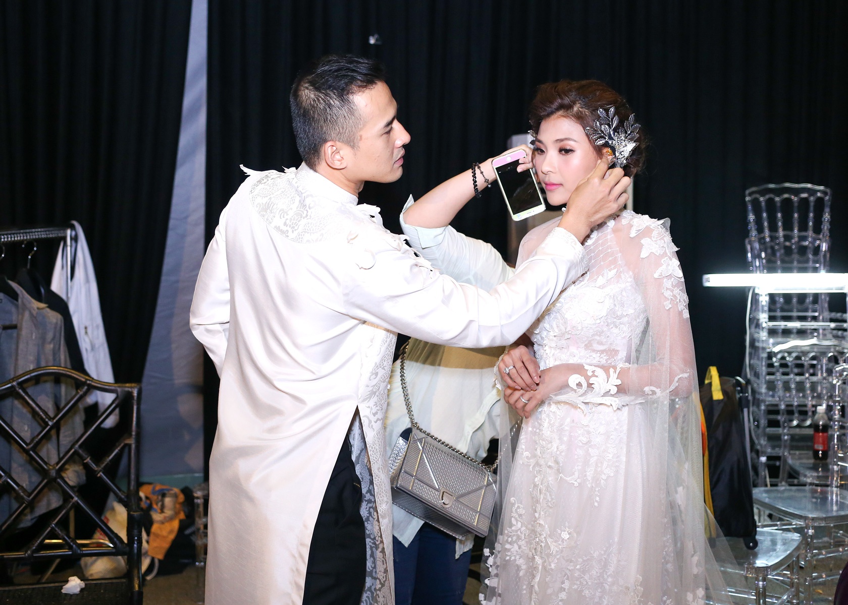 Dan mau Viet di xich lo dien thoi trang anh 3