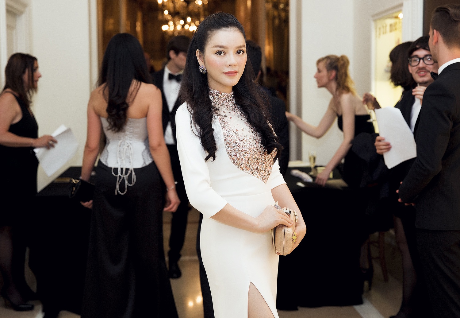 Ly Nha Ky du tiec o Cannes anh 1