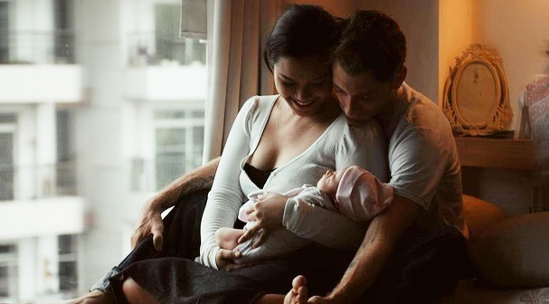 Phuong Vy dang anh gia dinh kem triet ly ve loi cam on hinh anh