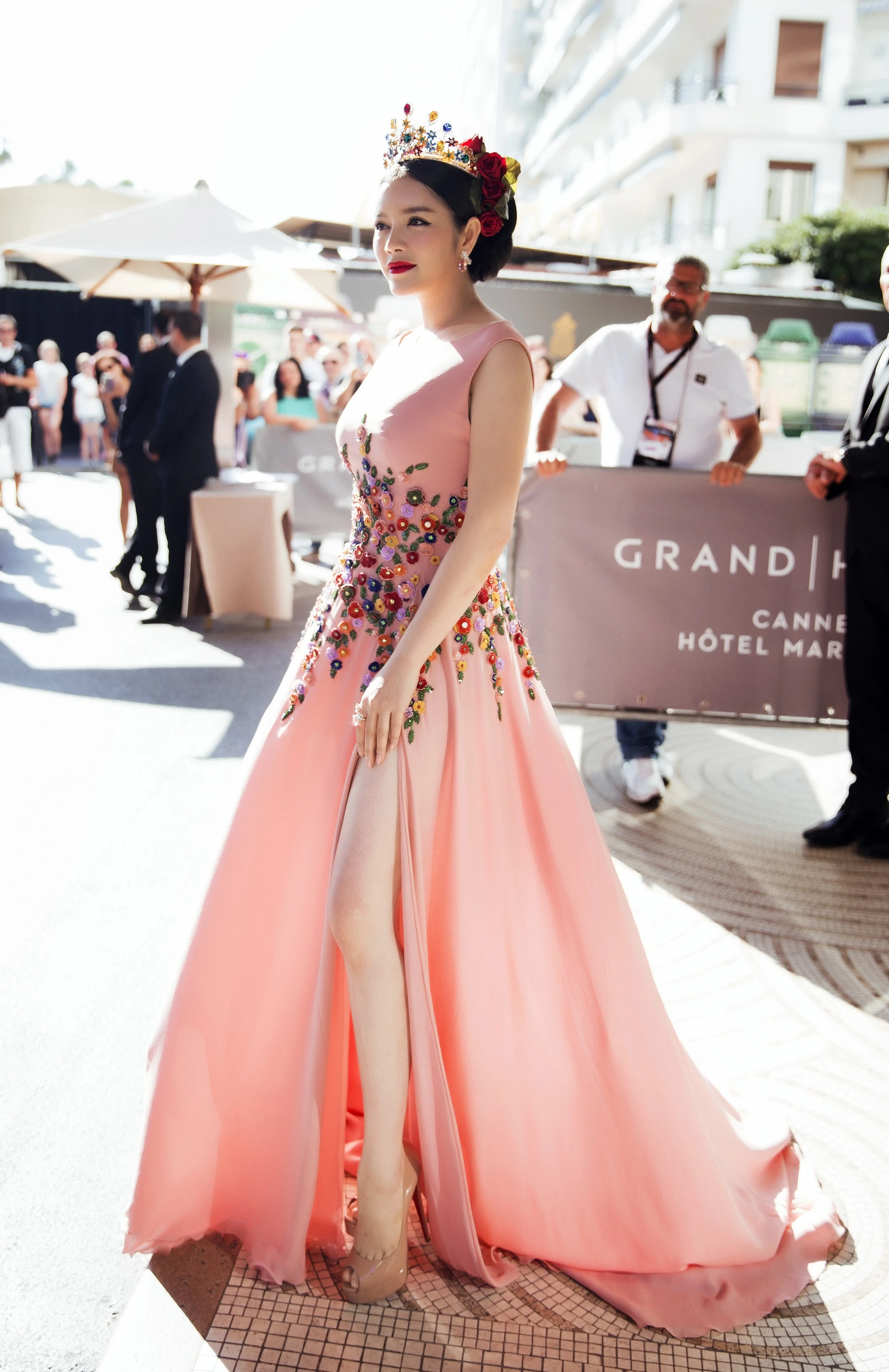 Angela Phuong Trinh,  Ly Nha Ky mac dep nhat tuan qua anh 3