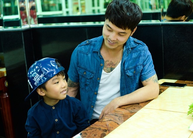 Con trai Ung Hoang Phuc anh 2