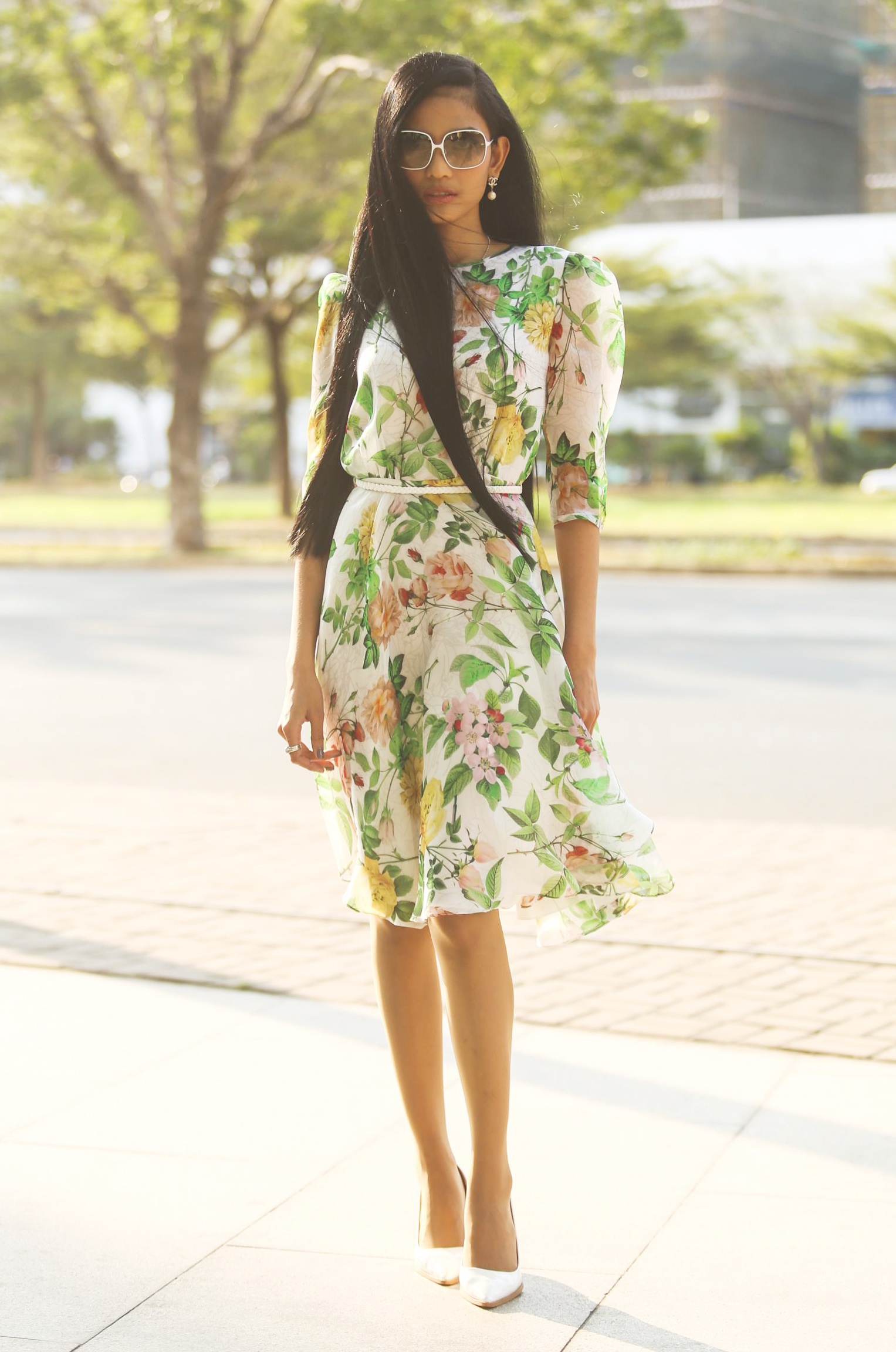 Truong Thi May xuong pho anh 1