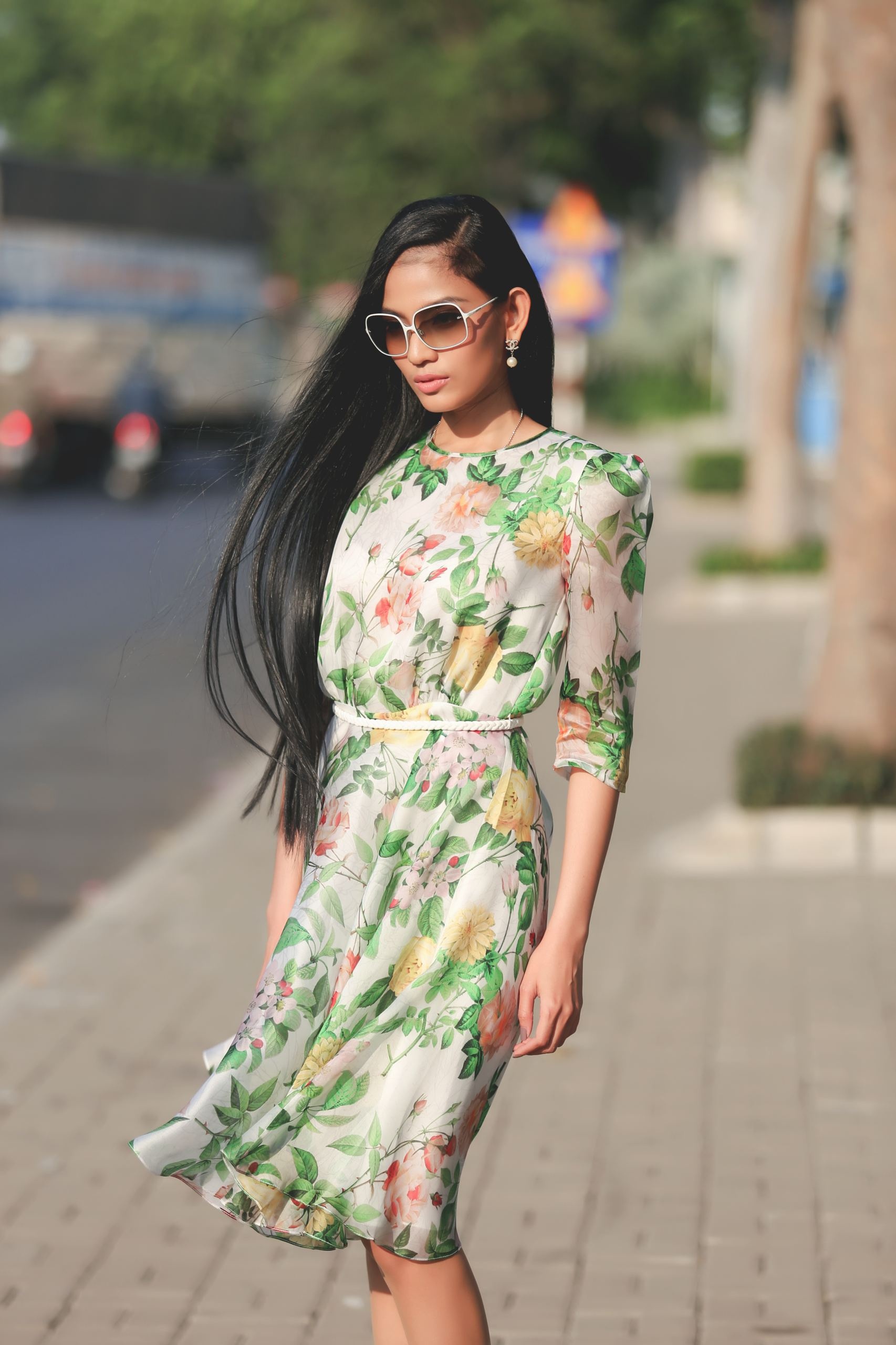 Truong Thi May xuong pho anh 2