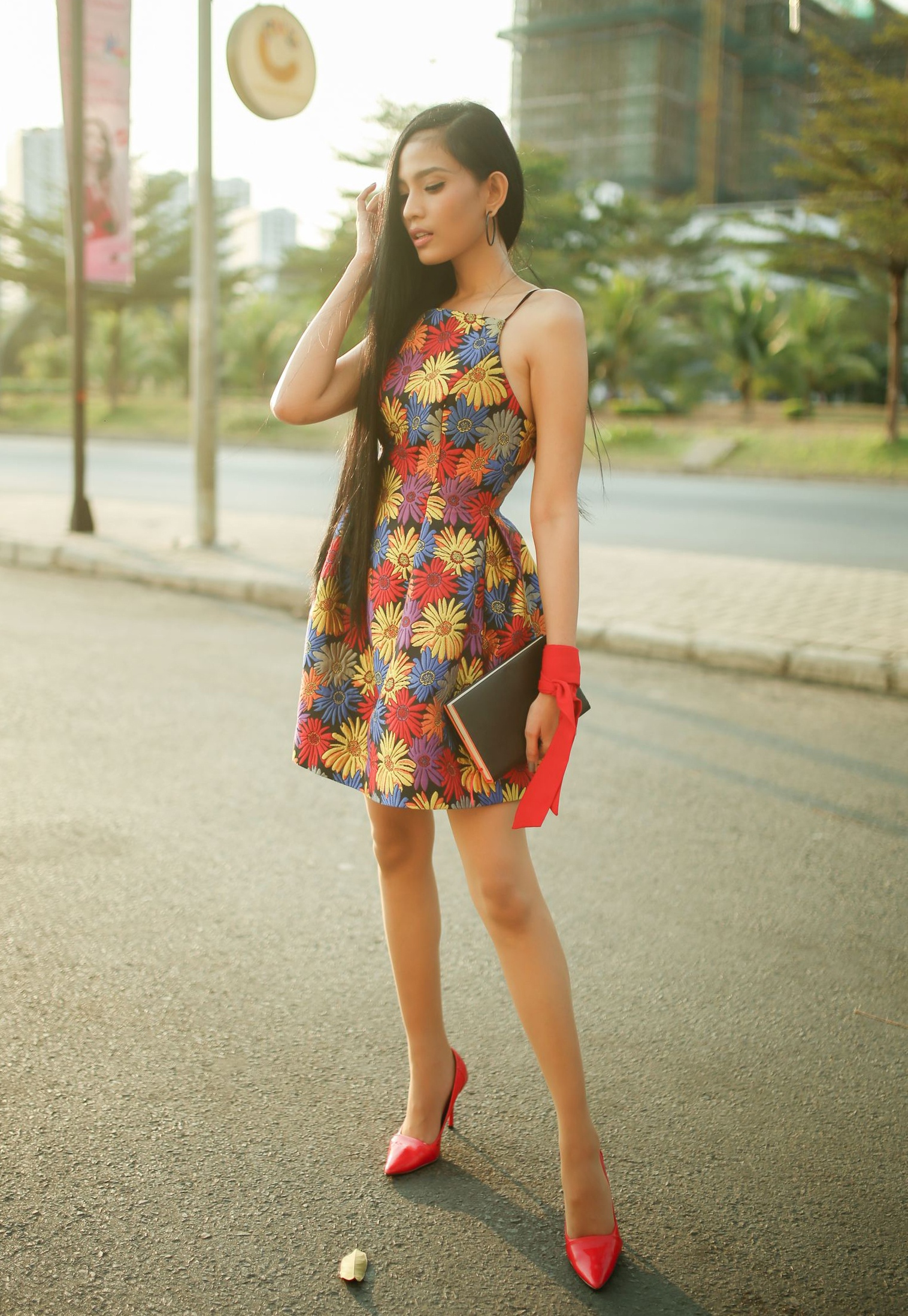 Truong Thi May xuong pho anh 5