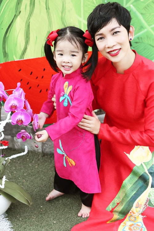 Xuan Lan khong co don anh 2