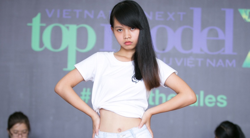 Thi sinh cao 1,57 m bi che cuoi khi thi Next Top Model hinh anh