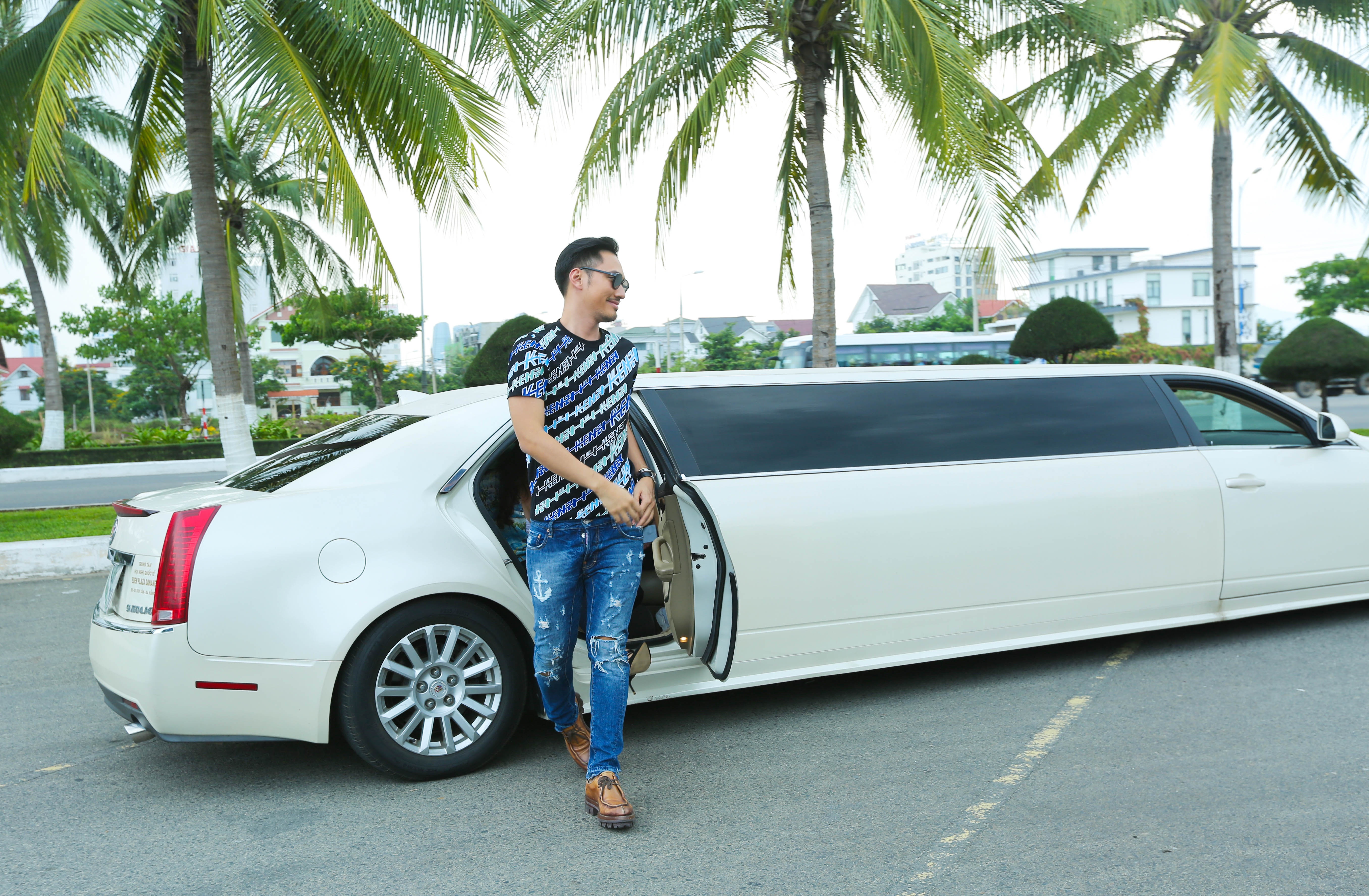 Vietnam's Next Top Model casting trên bãi biển ảnh 1 Vietnam's Next Top Model casting tren bai bien anh 1